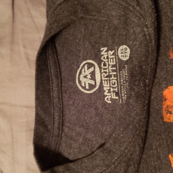 American Fighter tshirt.  Like new. - Picture 4 of 5